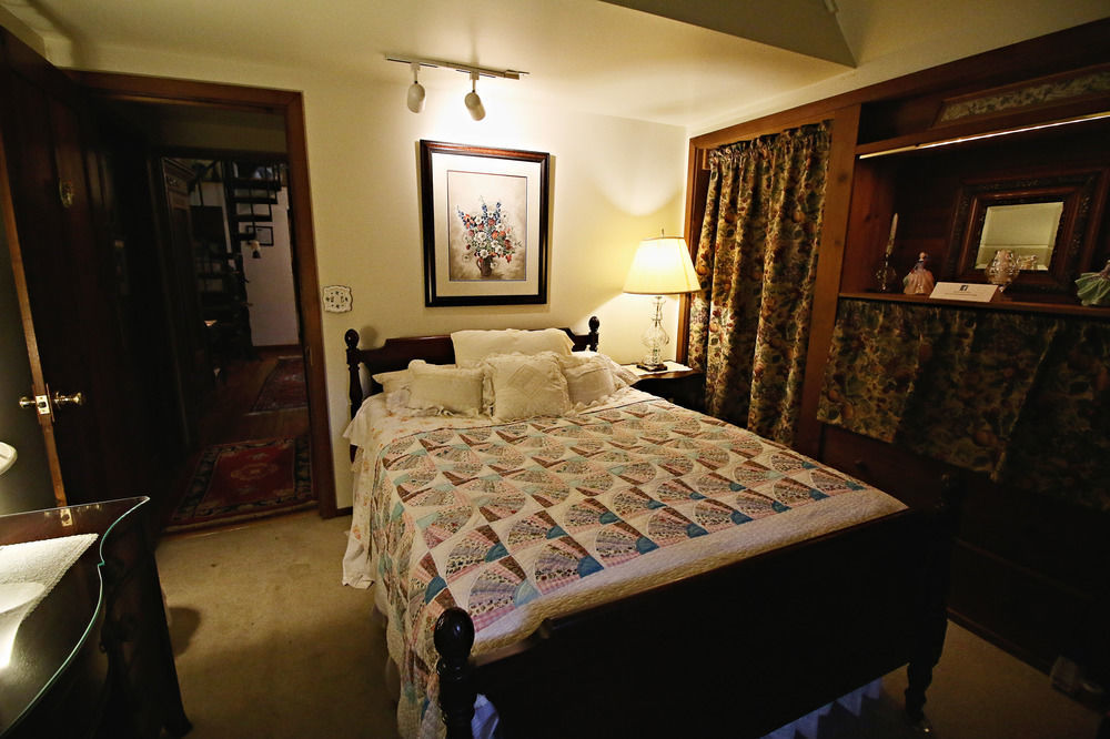 Ebenezer House Bed & Breakfast Burtonsville Exterior photo