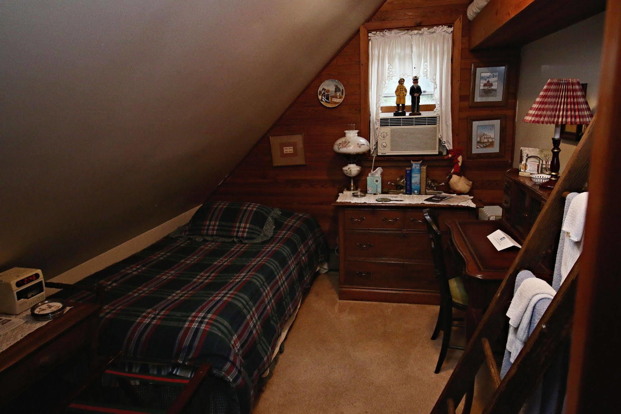 Ebenezer House Bed & Breakfast Burtonsville Exterior photo